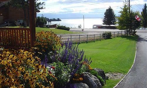 ホテルSomers Bay Log Cabin Lodging エクステリア 写真