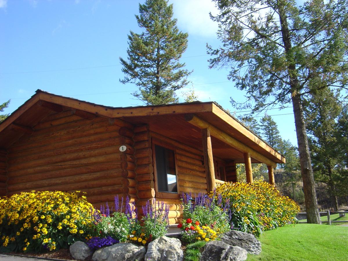 ホテルSomers Bay Log Cabin Lodging エクステリア 写真