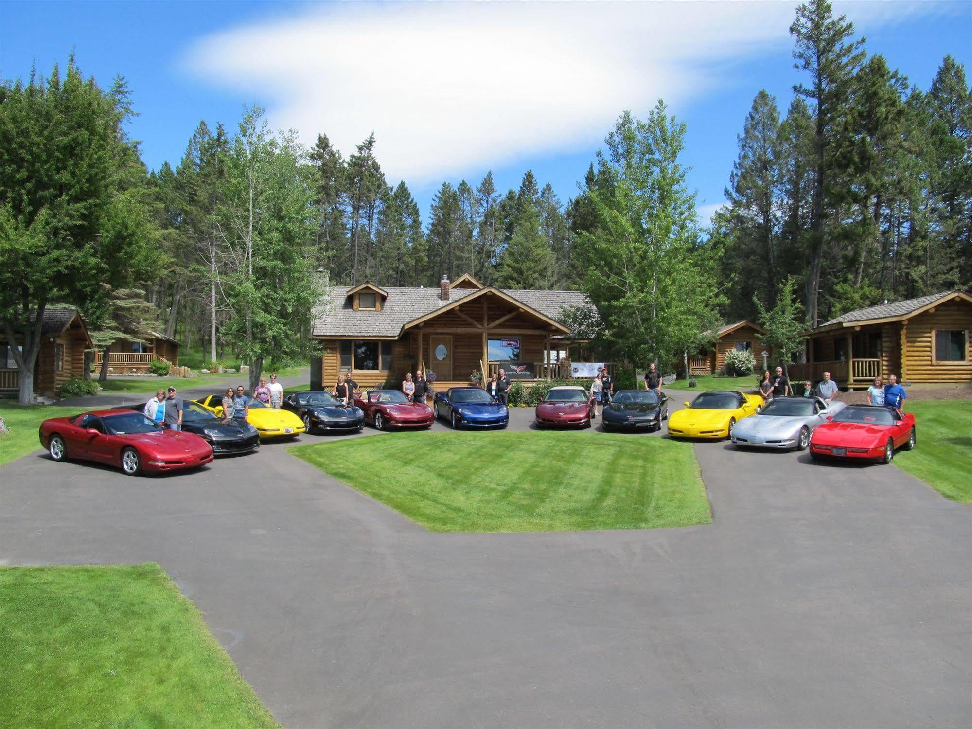 ホテルSomers Bay Log Cabin Lodging エクステリア 写真
